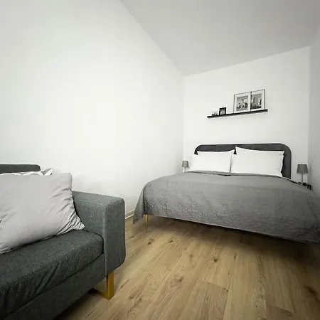 Wohlfuehl-oase Mitten In Der Stadt - Garten, Grill, Netflix Und Drucker *