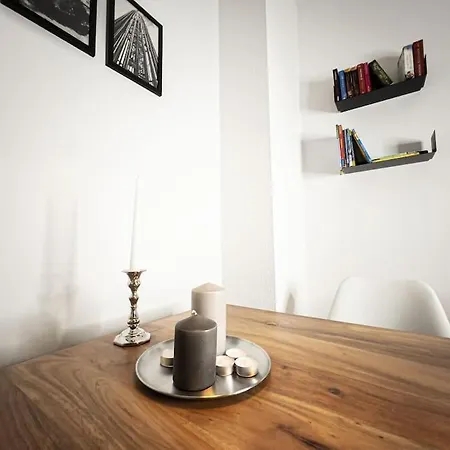 Apartamento Wohlfuehl-oase Mitten In Der Stadt - Garten, Grill, Netflix Und Drucker