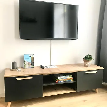 Wohlfuehl-oase Mitten In Der Stadt - Garten, Grill, Netflix Und Drucker Apartmán *