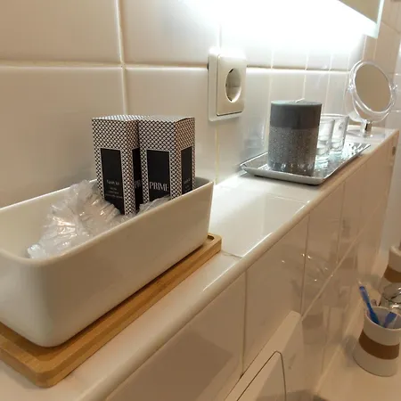 Wohlfuehl-oase Mitten In Der Stadt - Garten, Grill, Netflix Und Drucker *