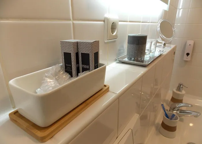 Wohlfuehl-oase Mitten In Der Stadt - Garten, Grill, Netflix Und Drucker *